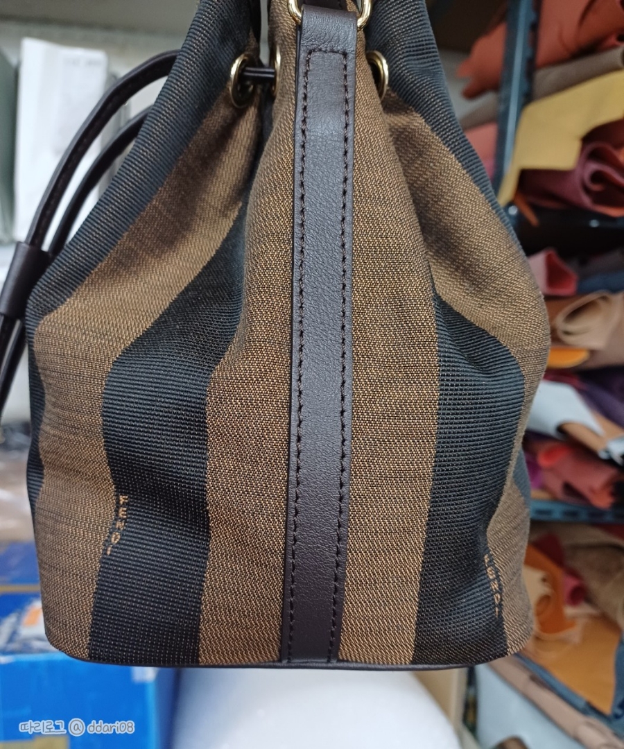 235149625_1xd69MnQ_56ee22412d40bc40a91ec1db438698e00d6cbc70.jpg 이미지크게보기